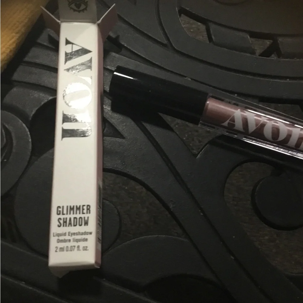 AVON Glimmer shadow Rose Gold